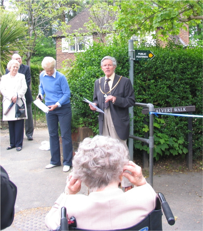 Calvert Walk 4.jpg